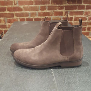 clarks paulson up chelsea boot